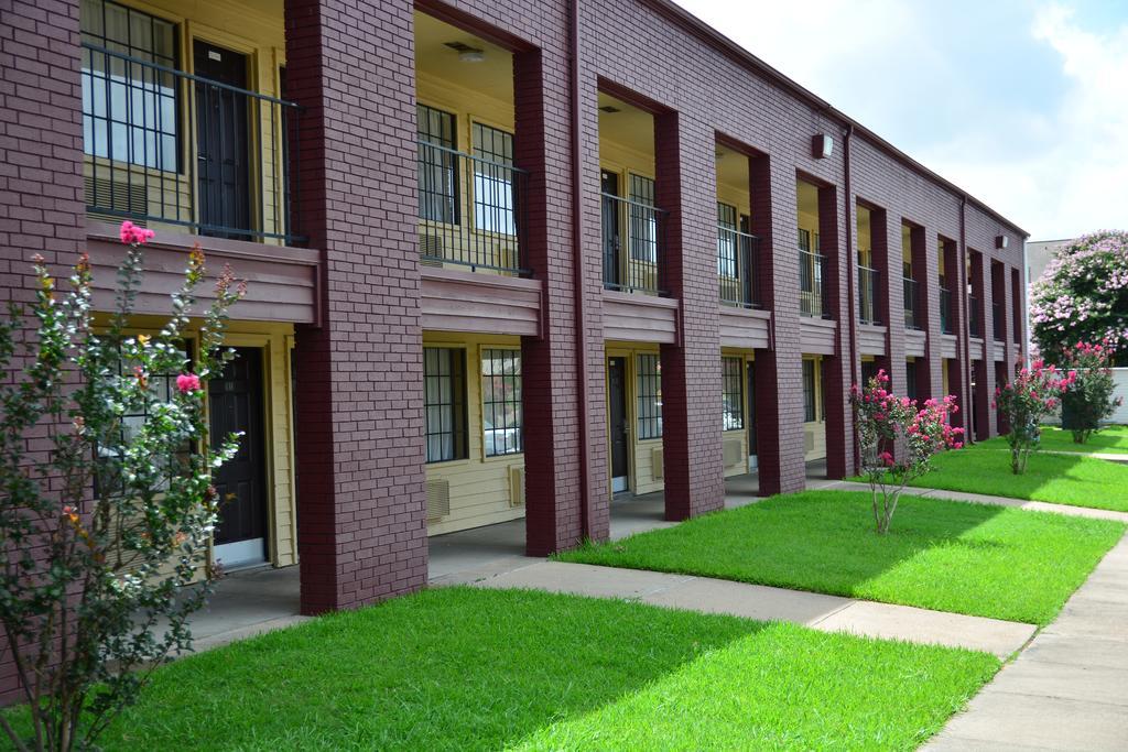大学大道学院站戴斯酒店 大学城 外观 照片